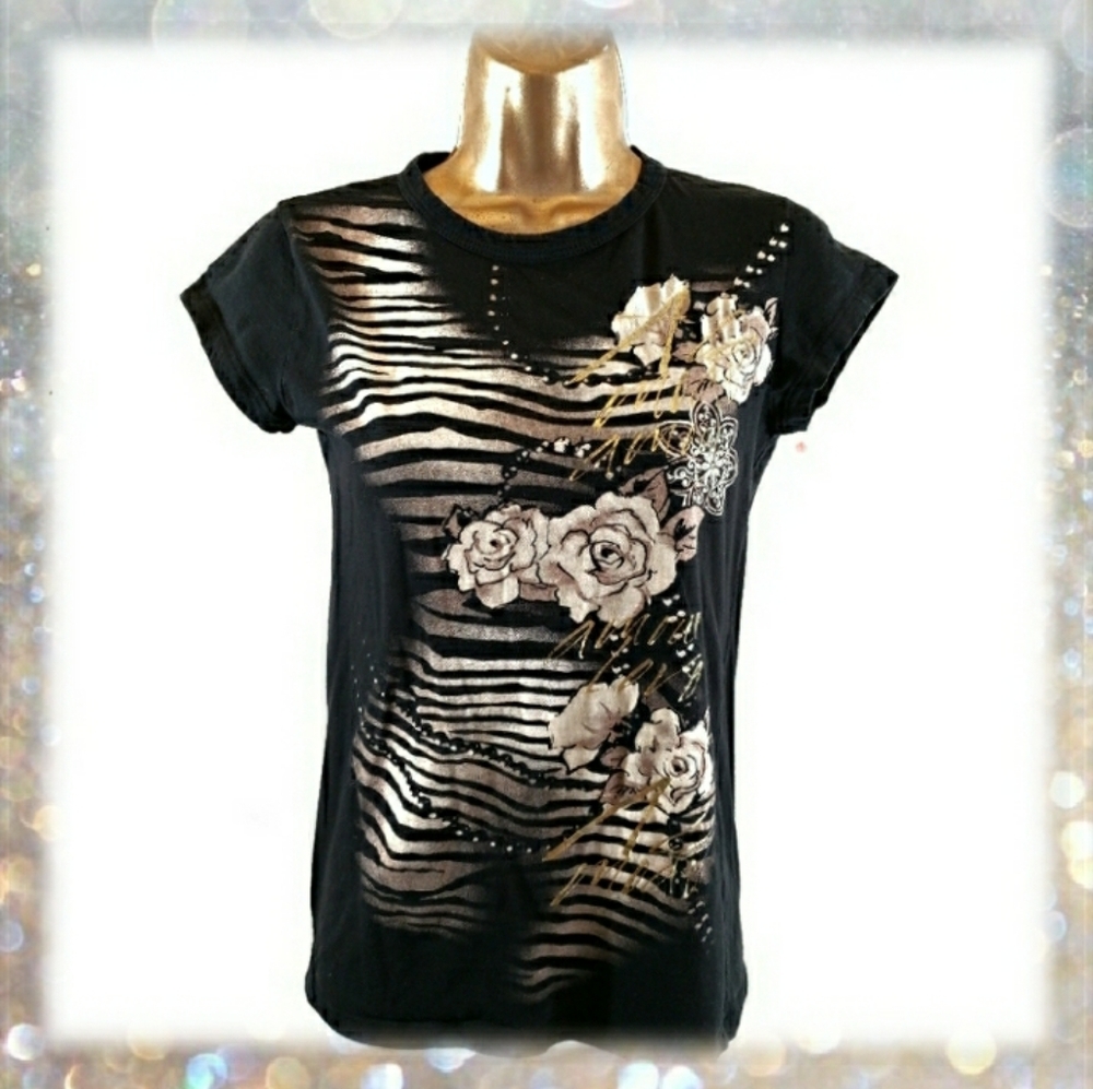 579 Black Zebra print tshirt size small